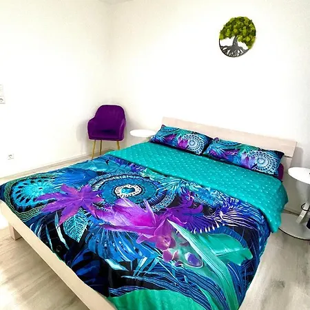 Gartenparadies Fereinhaus Fur Entspannung Oder Feierlichkeit Apartman *